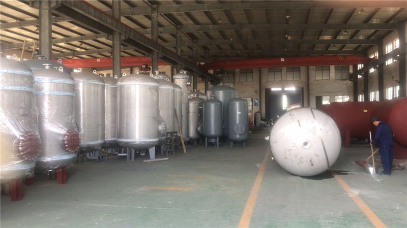 不锈钢容积式换热器 - 副本.jpg